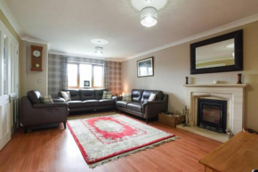Air Maison - Large Family Home with Pool Table
